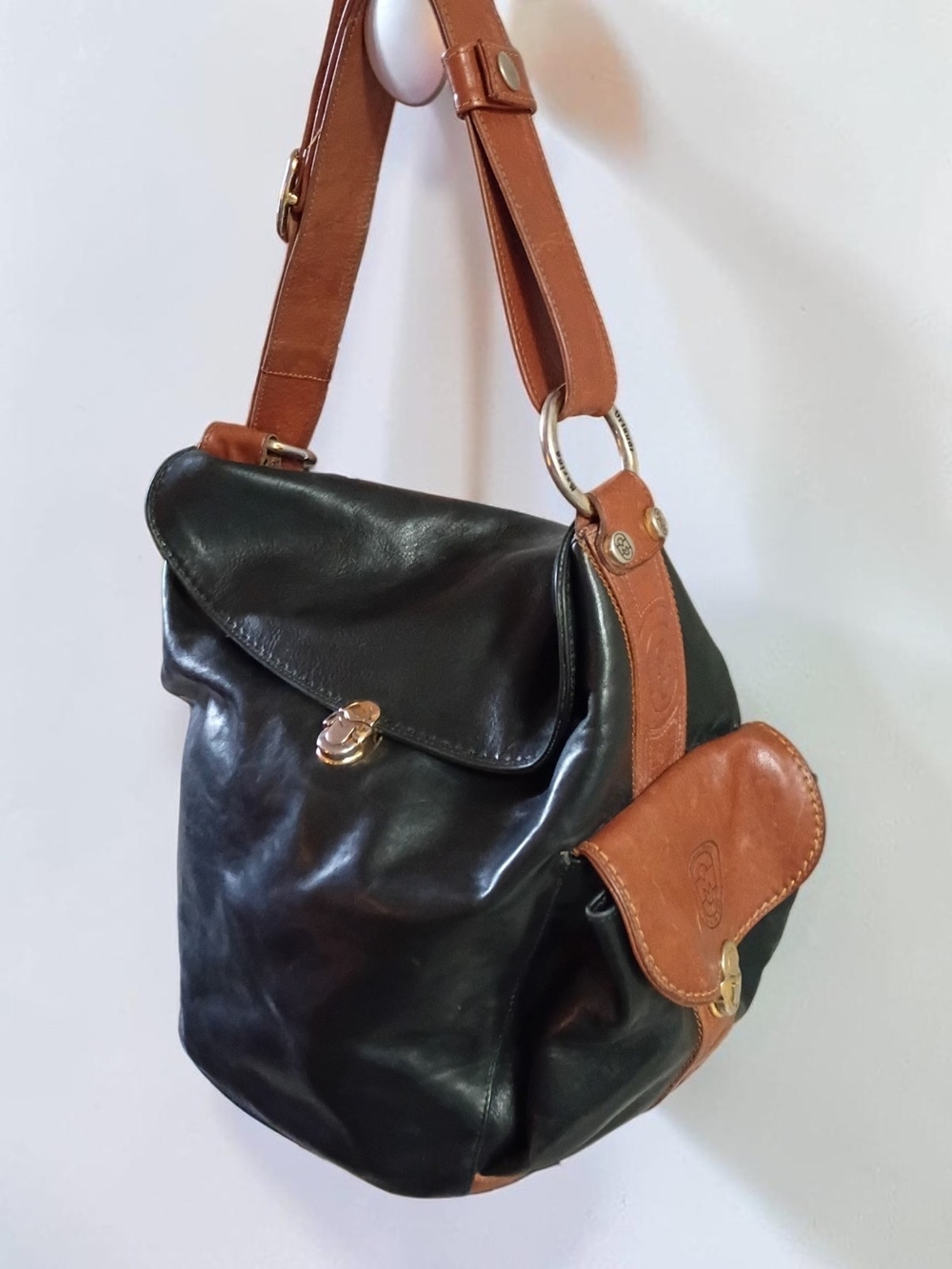 MARINO ORLANDI Black Cognac Genuine Leather Shoulder Bucket Bag